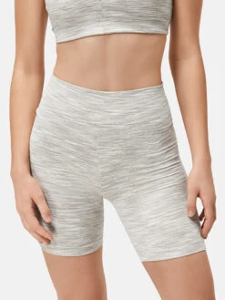 FreeForm 7" Short 26 FreeForm 7" Short -Outdoor Voices Store 1 hero Flow 722 Shorts Oatmeal 096