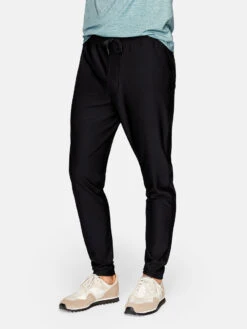 Sunday Sweatpant -Outdoor Voices Store 1 hero M700116 TXC BLA Runningman Sweatpants Black 095