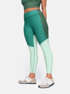 Warmup 7/8 Legging -Outdoor Voices Store 1 hero W701256 TXC HAC 7 8 Tri Tone Leggings Hunter Alpine Cactus 0041 3c7ccdb1 029b 41c5 ae1a 9abfb1f0319e