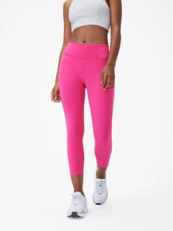 SuperForm™ Crop Legging -Outdoor Voices Store 210625 OP OV W101521 BIT WCP Zoom 1 2 Legging Winecup 076 r8UUtgX