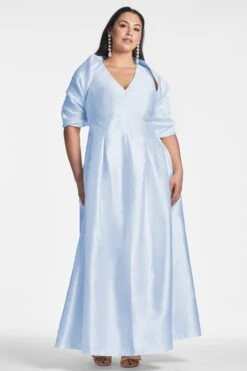 The Hug Shawl - Glacial Blue -Outdoor Voices Store BROOKEGOWN HUGSHAWL GLACIALBLUE FRONT6