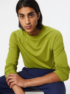 FastTrack Mesh Longsleeve 19 FastTrack Mesh Longsleeve -Outdoor Voices Store M301387 SMS MSY Fast Track Longsleeve Mossy 060