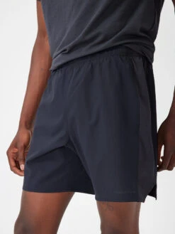 High Stride 7" Short 18 High Stride 7" Short -Outdoor Voices Store M701456 TWV BLK High Stride 7in Short Black 758 WjfXzO9