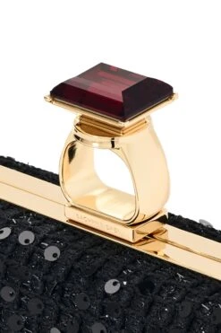 ON THE ROCKS CLUTCH - BLACK -Outdoor Voices Store SHOT 02 048 DETAIL