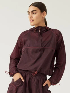 Windbreaker Pullover -Outdoor Voices Store W501758 RSN SRZ Windbreaker Pullover Shiraz 781