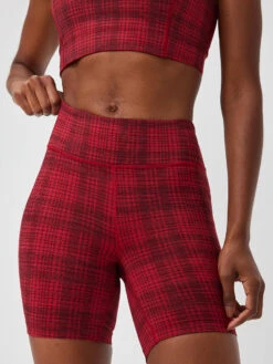 TechSweat™ 6" Short 28 TechSweat™ 6" Short -Outdoor Voices Store W701543 TSW PPL Move Free 6in Short Pomegranate Plaid 009 smjYmju