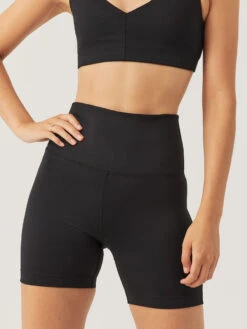 FreeForm 5" Short 11 FreeForm 5" Short -Outdoor Voices Store W701791 SDM BLK Flow 5in Short Black 055