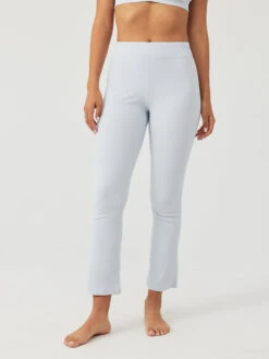 SuperForm™ Rib Kick Flare 11 SuperForm™ Rib Kick Flare -Outdoor Voices Store W702014 SFR JSE Kick Flare Jasmine 042 copy prJrwzw