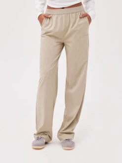 Relay Wide Leg Pant 8 Relay Wide Leg Pant -Outdoor Voices Store W702133 REC GVL Relay Wide Leg Pant Gravel 036 ptVMwKV